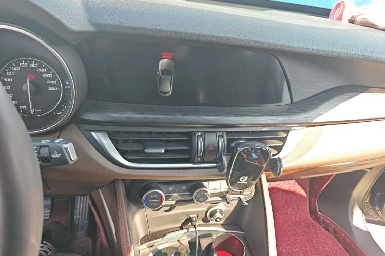 Used Alfa Romeo Stelvio 2017 2.0T 200HP Elite Edition