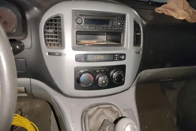 Used FORTHING Lingzhi 2012 M5 Q3 2.0L Short-Wheelbase Standard Edition
