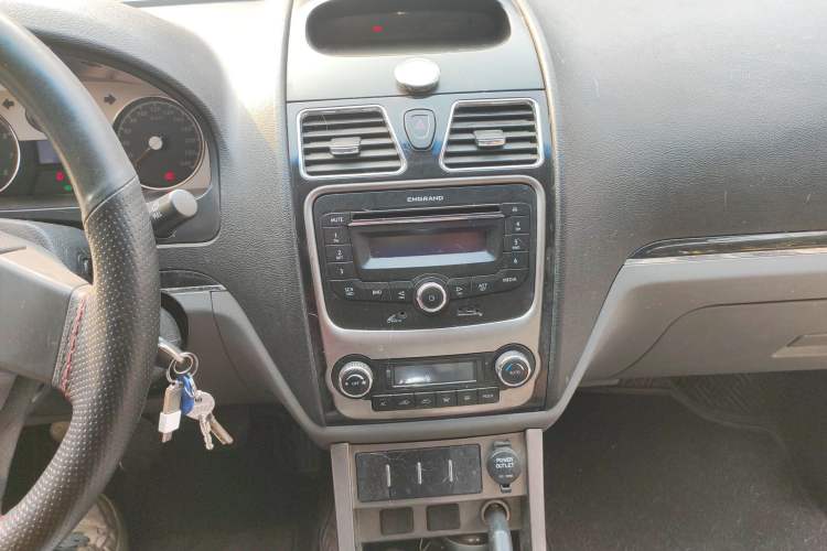 Used Geely Auto Classic Emgrand 2012 Sedan 1.5L Manual Comfort Model
