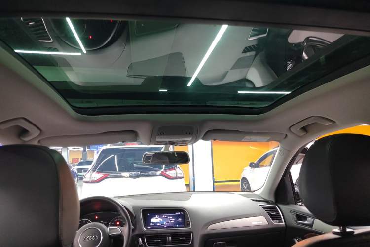 Used Audi Q5 2017 Plus 40 TFSI Ambition Model
