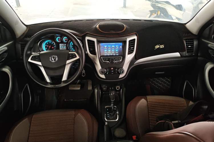 Used CHANGAN CS35 2015 1.6L Automatic Luxury Model China IV Standard
