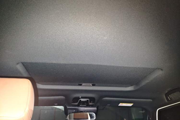 Used 212 T01 2024 2.0T Explorer
