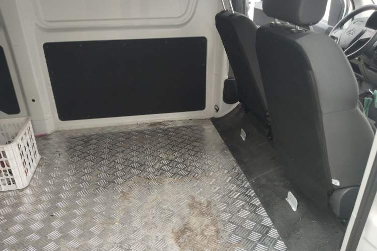 Used CHANGAN KAICHENG Ruixing EM80 2025 Cargo Version Standard 2-Seater 300 km Side-Hinged Doors Left Rear Seat