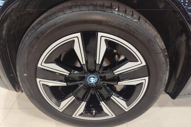 Used BMW iX3 2024 Leading Model
