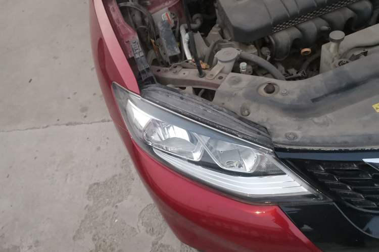 Used Nissan Tiida 2016 1.6L CVT Cool Dynamic Edition
