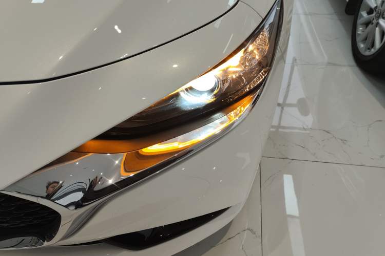 Used Mazda Mazda 3 Axela 2022 2.0L Automatic Premium Black Obsidian Edition