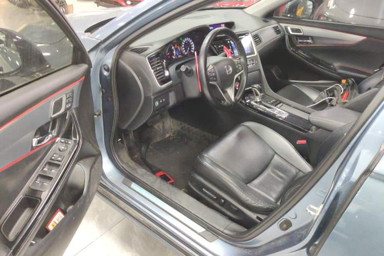 Used Honda Spirior 2015 2.4L Prestige Edition
