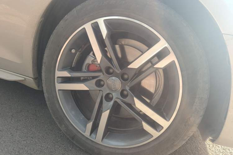 Used Audi A4L 2020 40 TFSI Luxury Dynamic Model
