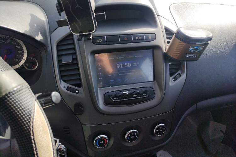 Used Geely Auto Diamond 2014 Sedan 1.5L Manual Entry-Level Model
