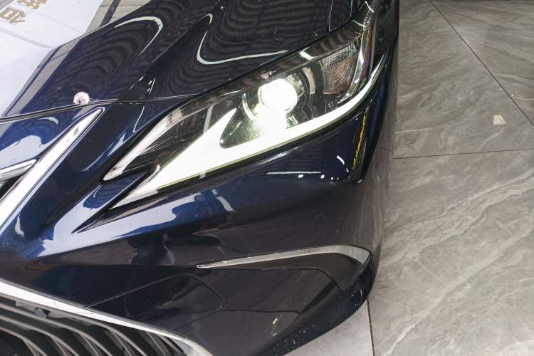 Used Lexus ES 2018 300h Premier Edition China V Standard Left Front Headlight