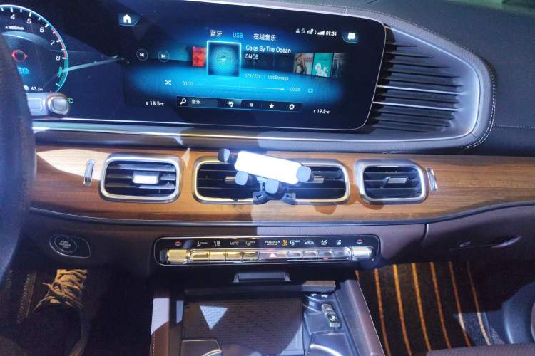 Used Mercedes-Benz GLE New Energy 2021 GLE 350 e 4MATIC Audio And AC Panel