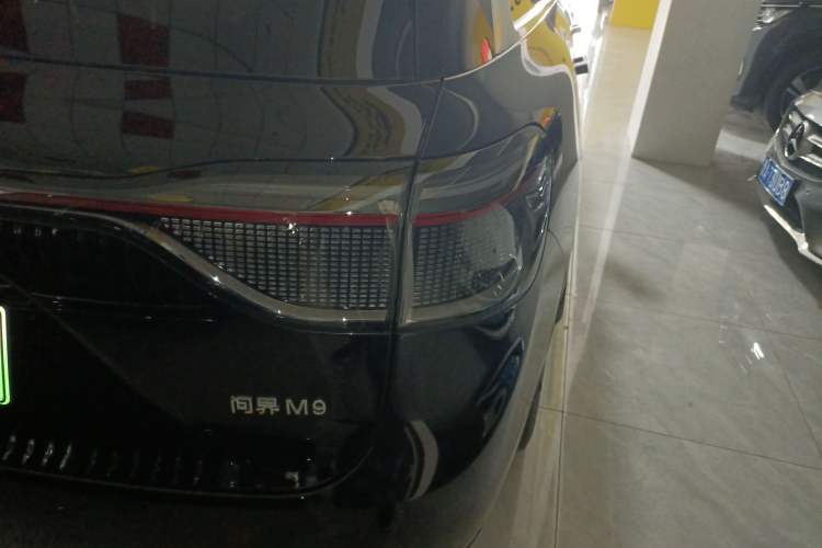 Used Hima AITO M9 2025 Extended-Range Max Version 52 kWh 6-Seater Edition Exterior 3