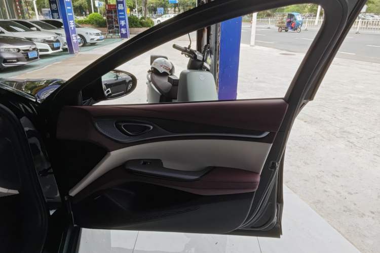 Used BYD Seal 2023 DM-i 1.5T 121km Prestige Model