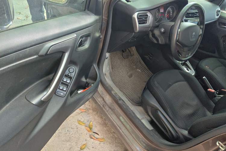 Used Peugeot 301 2014 1.6L Automatic Luxury Edition
