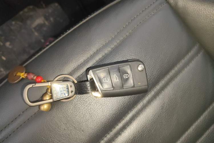 Used Volkswagen Touran 2018 Volkswagen Touran L 280TSI DSG Luxury Edition 7 Seats
