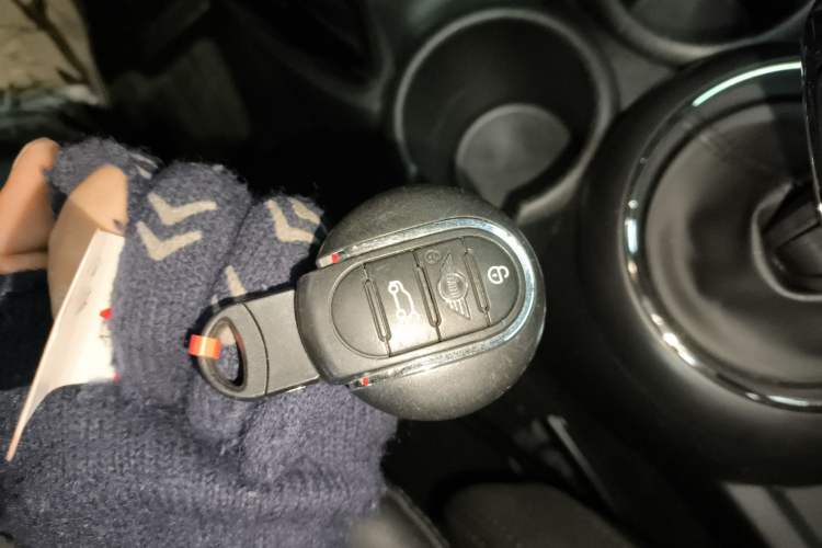 Used MINI MINI 2018 1.5T COOPER Artist