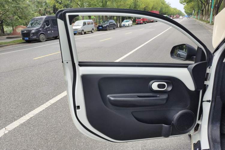 Used Roewe Clever 2022 311km QiQi BoBo Edition