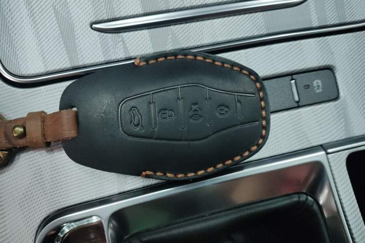 Used JETOUR X90 PLUS 2024 1.6TD Manual Yangfang PRO 5-Seater Vehicle Key