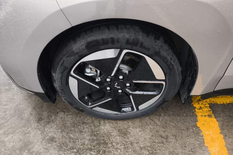 Used Wuling Xingguang 2024 Co-Creation Edition 510 Advanced Model
