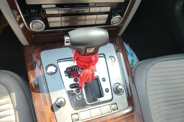 Used Volkswagen Phaeton 2011 3.6L V6 5-Seater Extended Comfort Version
