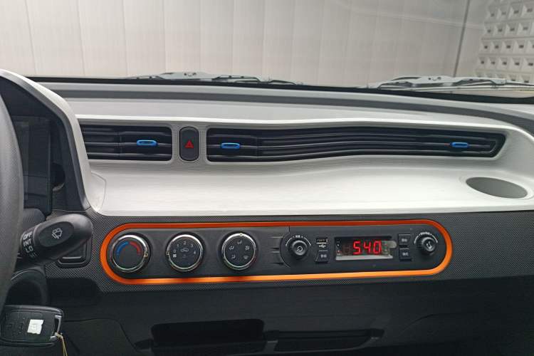 Used Wuling Hongguang MINIEV 2022 Easy Version Lithium-NMC Audio And AC Panel