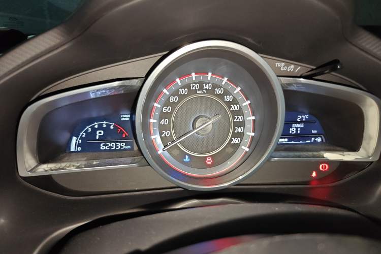 Used Mazda 3 Axela 2014 Sedan 1.5L Automatic Comfort Model