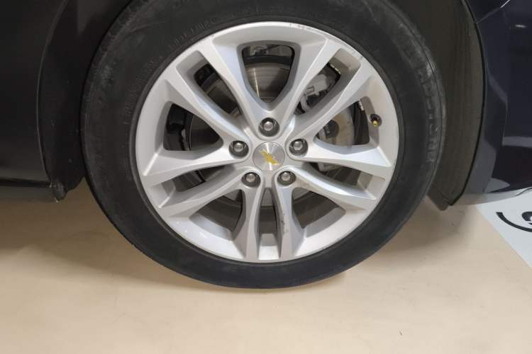 Used Chevrolet Malibu XL 2017 1.5T Automatic Ruichi Edition Right Front Wheel Hub