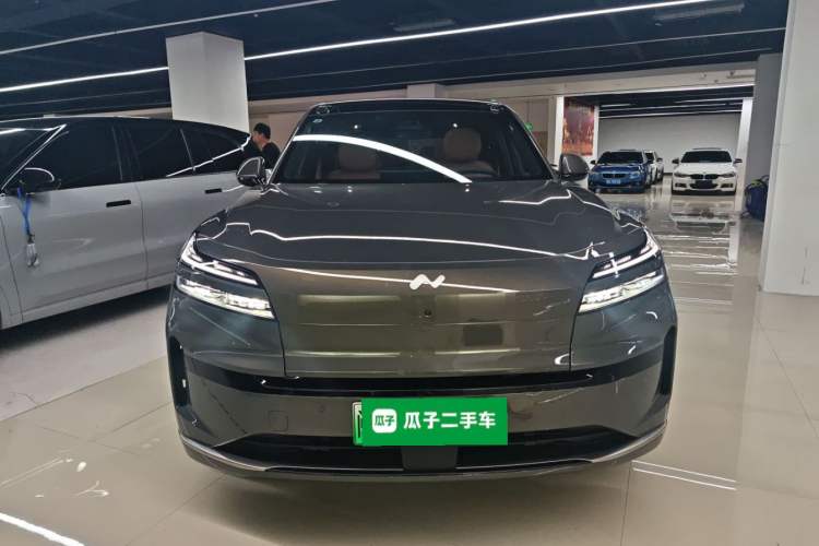 Used ONVO Luxeed L90 2025 Model—Max Six-Seater Version Front