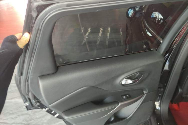 Used Jeep Cherokee 2019 2.0T Four-Wheel Drive Exploration Edition + Autonomous Driving Smart Package China V