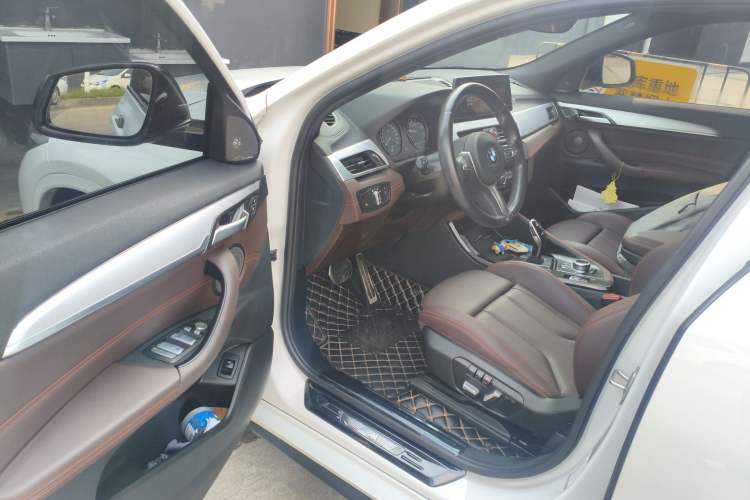 Used BMW X2 2021 sDrive25i Midnight Edition Driver Seat