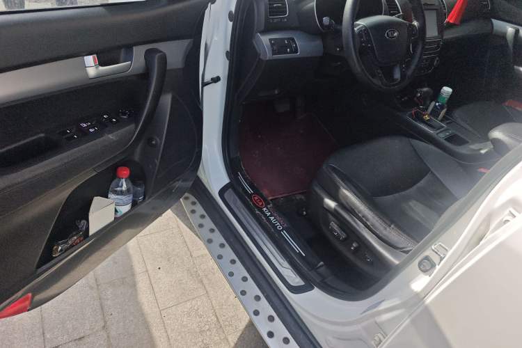Used Kia Sorento 2013 2.4L 5-Seater Gasoline Luxury Version China IV Standard
