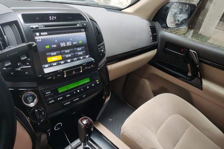 Used Toyota Land Cruiser 