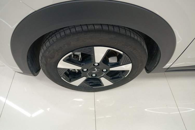 Used Wuling Bingo PLUS 2024 401 km Range 5-Seater Version
