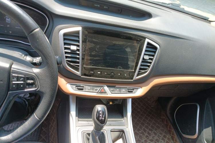 Used Geely Auto Vision X6 2018 1.4T CVT 4G Connected Luxury Version