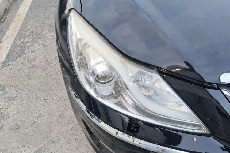 Used Hyundai Genesis 2012 3.0L GDI Luxury Edition
