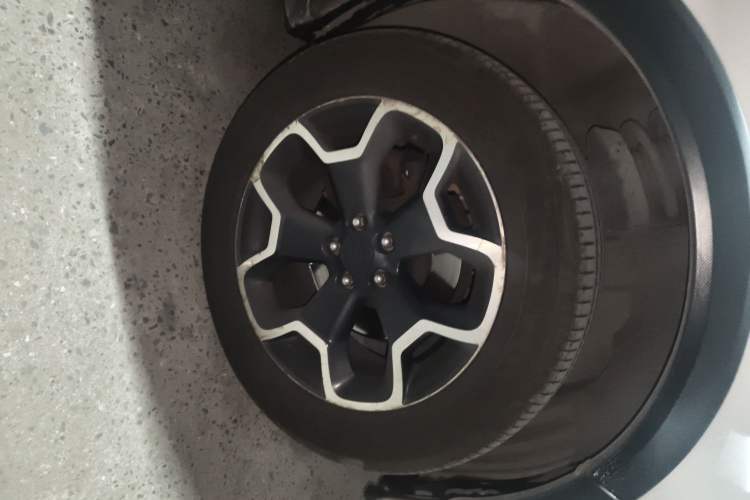 Used Subaru XV 2014 2.0i Luxury Edition Right Front Wheel Hub