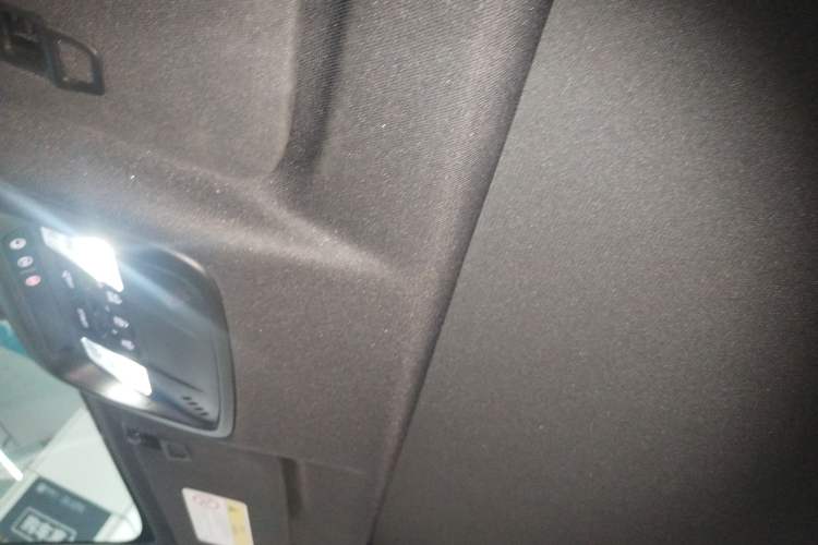 Used Buick LaCrosse 2023 28T Prestige Edition Headliner