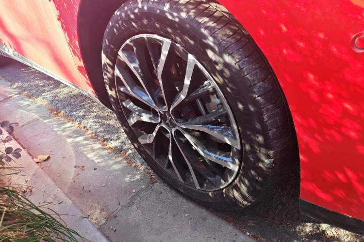 Used XPeng P5 2021 550P Right Front Wheel Hub