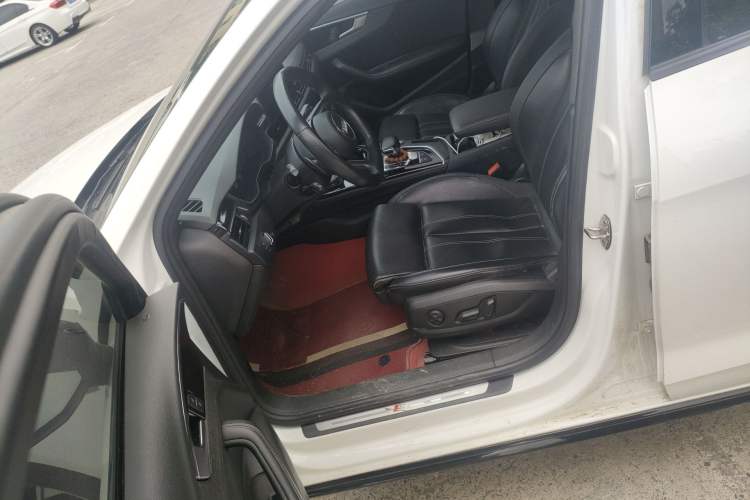 Used Audi A4L 2023 40 TFSI Luxury Dynamic Model
