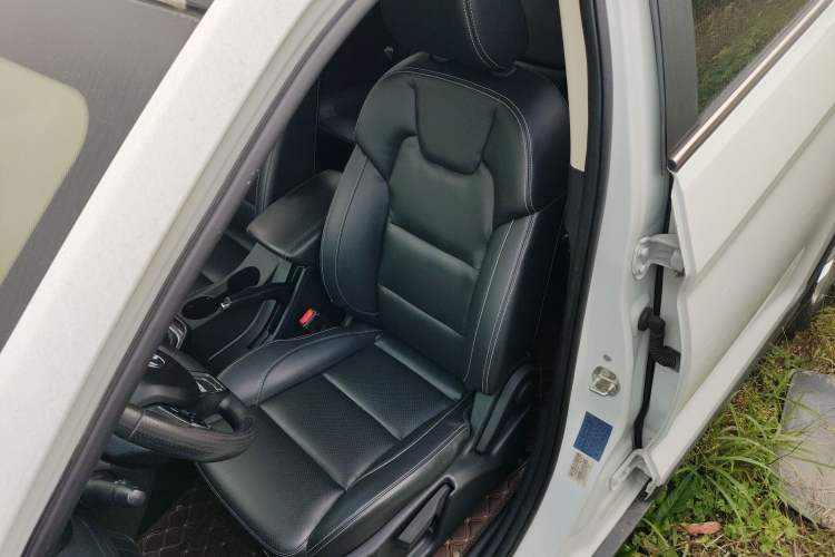 Used Dongfeng Fengon S560 2018 1.8L Manual Urban Model 7 Seats