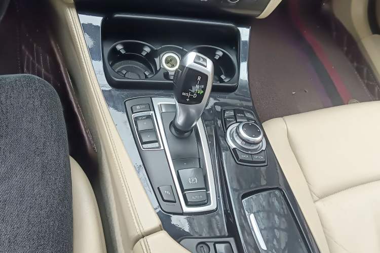 Used BMW 5 Series 2013 520Li Elegant Edition
