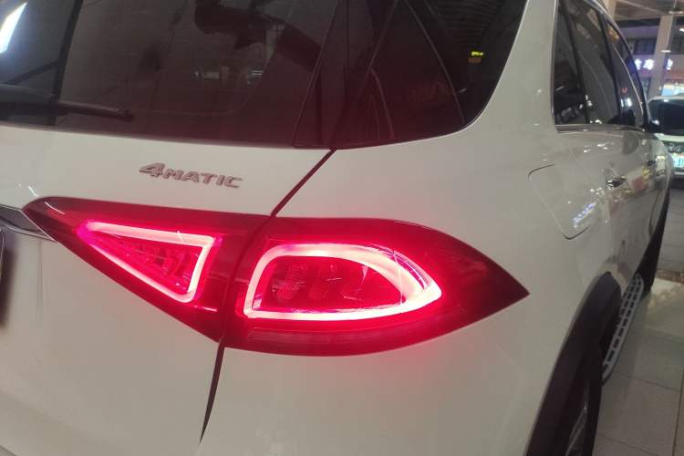 Used Mercedes-Benz GLE 2022 Refreshed GLE 350 4MATIC Dynamic Edition Exterior 3