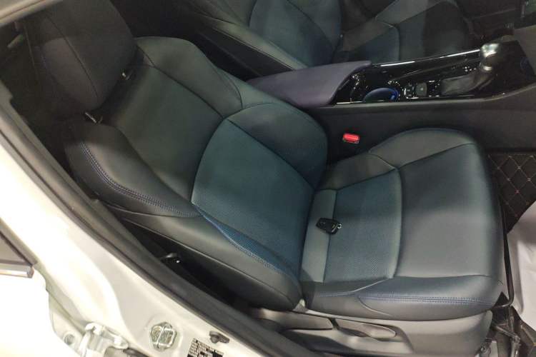 Used Toyota C-HR 2020 2.0L Leading Edition Right Front Seat