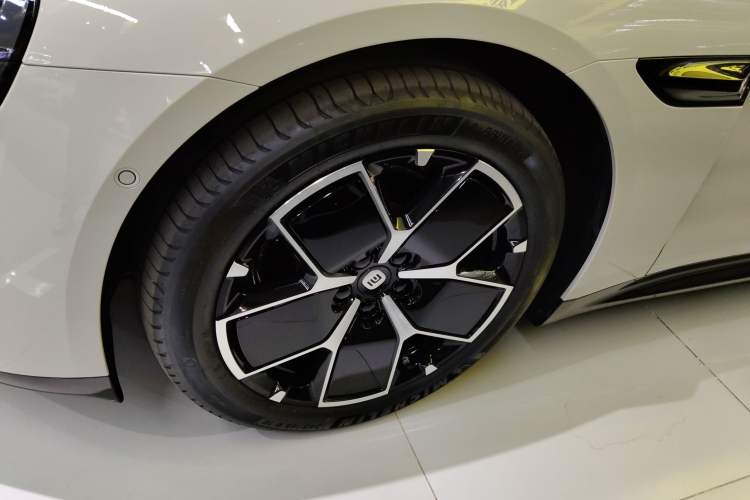 Used Xiaomi Auto SU7 2024 Rear-Drive Long-Range Intelligent Driving Version