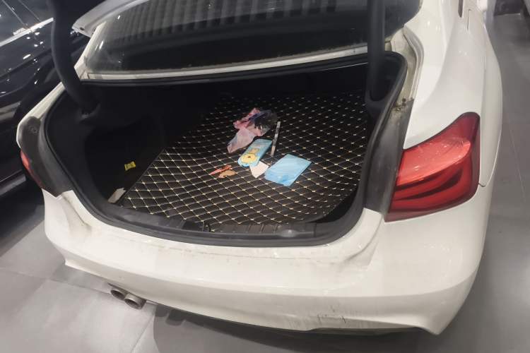 Used BMW 3 Series 2018 320Li Leading Model M Sport Package
