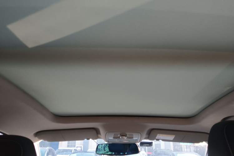 Used Roewe RX5 2019 20T Two-Wheel Drive Automatic 4G Connected Platinum Edition

