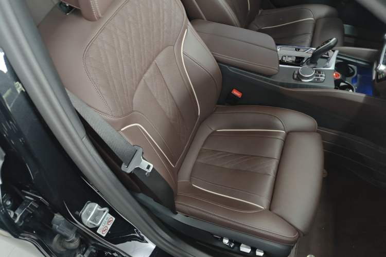 Used BMW 5 Series 2023 530Li Luxury Edition M Sport Package