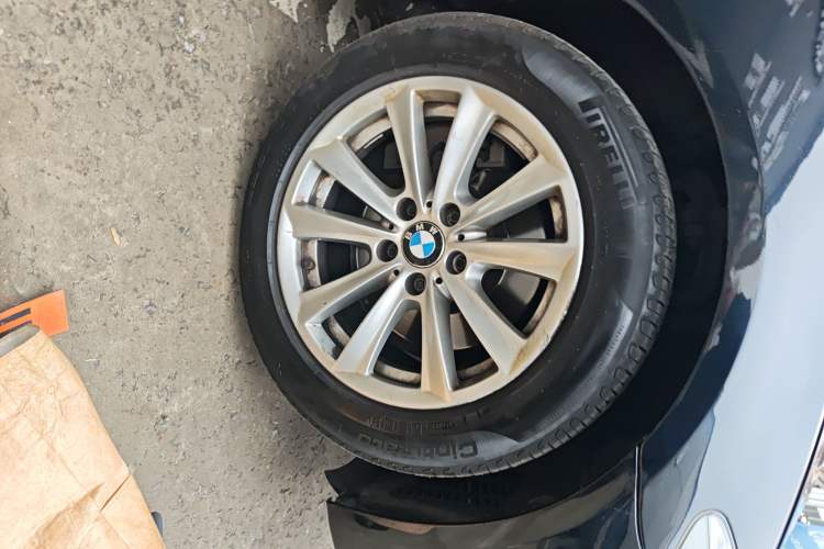 Used BMW 5 Series 2013 525Li Leading Model