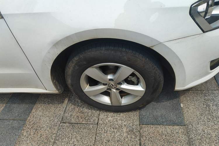 Used Volkswagen Lavida 2013 Revised Classic 1.6L Automatic Fashion Edition