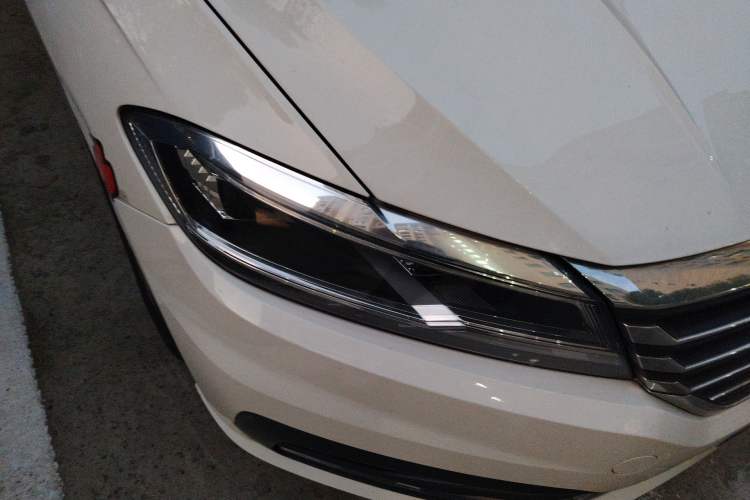 Used Volkswagen Lavida 2021 280TSI DSG Comfort Edition Right Front Headlight